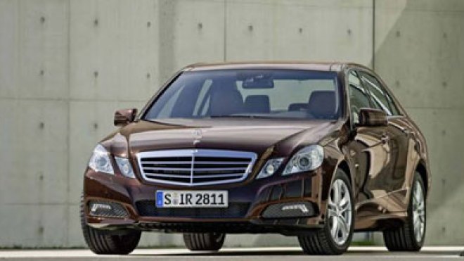 استيراد سيّارات فخمة بملفات وهمية ومزورة بأسماء موتى ومجاهدين بوهران