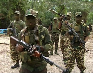 Pour rester sur son trône, Kadhafi recrute 120 000 mercenaires