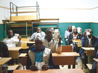 Counterfeiters of Gaddafiâ€™s mercenaries arrested in Algeria