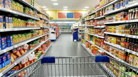 وقفات ومسيرات ودعوات إلى مقاطعة المنتجات الأمريكية