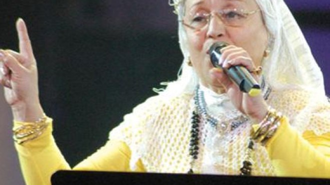 مريم وفاء: “أعيش بإعانة 3 ألاف دج في الشهر، ومثل مُعظم الجزائريين أعيش بالكريدي”