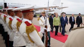 أنجيلا ميركل تصل إلى الجزائر