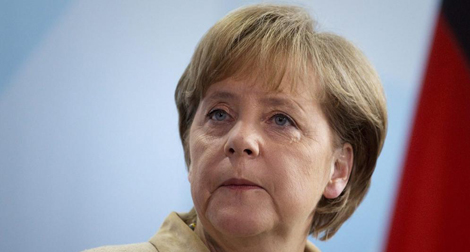 Allemagne: Merkel limoge un ministre après une débâcle électorale