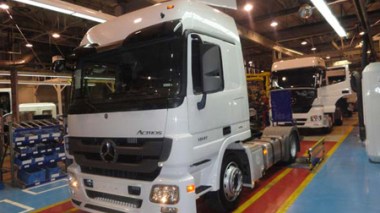 Algeria to produce “Mercedes” trucks, cars in 2014