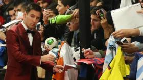 البذلة التي ارتداها ميسي ليست للتهريج!