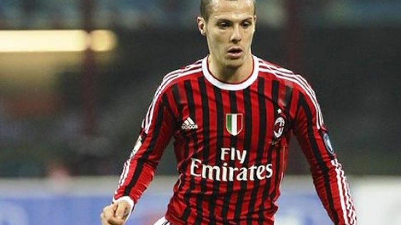 مصباح أساسيا ضد سيينا