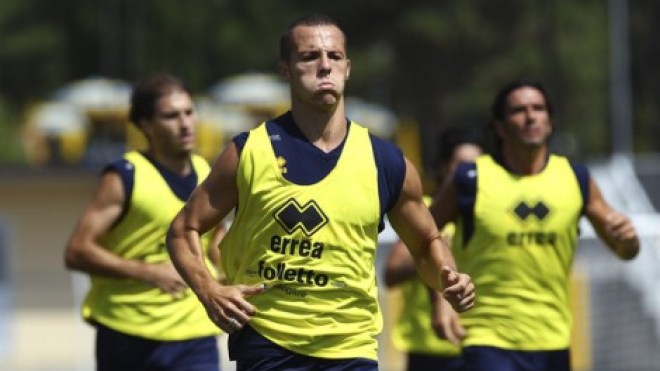 المنافسة على منصب “ظهير أيسر” تشتعل بين مصباح وغلام