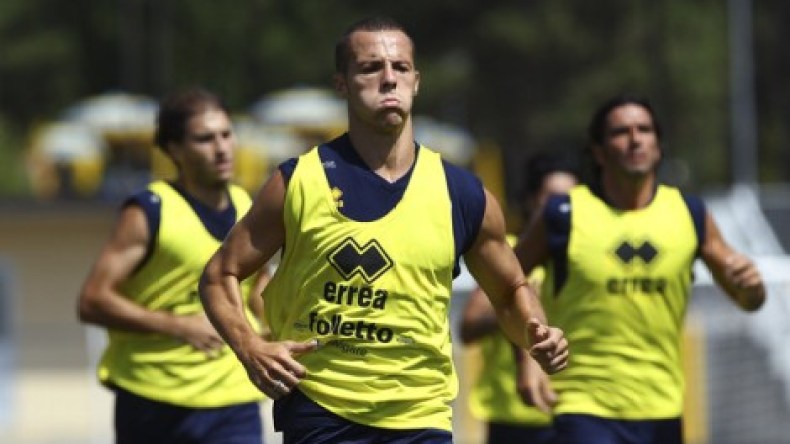 المنافسة على منصب “ظهير أيسر” تشتعل بين مصباح وغلام