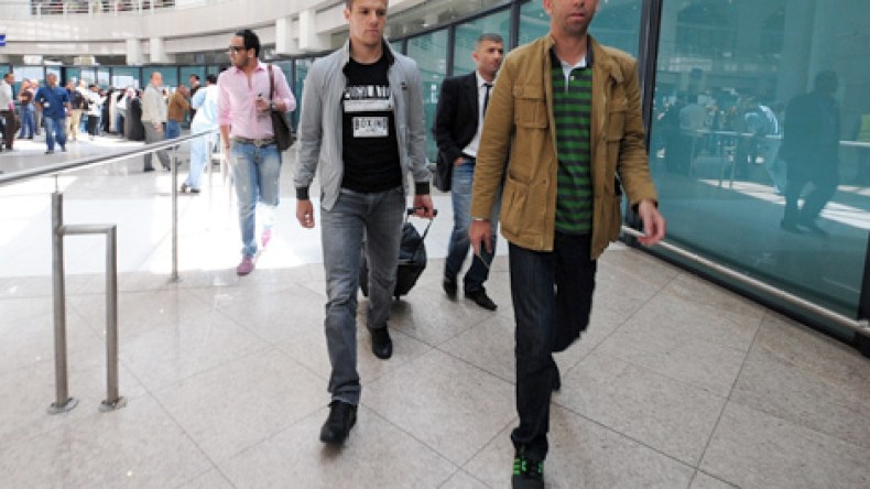 أنا باق في ميلان.. والخضر شيء مقدس