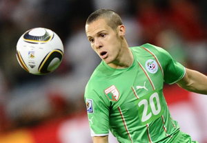 Algerian player Djamel Mesbah to Echorok: Belhadj is free to decide for his future