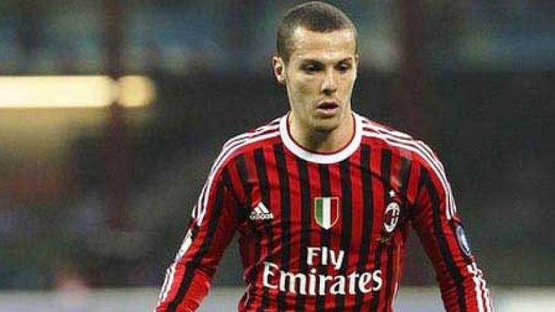 نادي تورينو يبحث عن بديل لمصباح ويفاوض مدافع أودينيزي