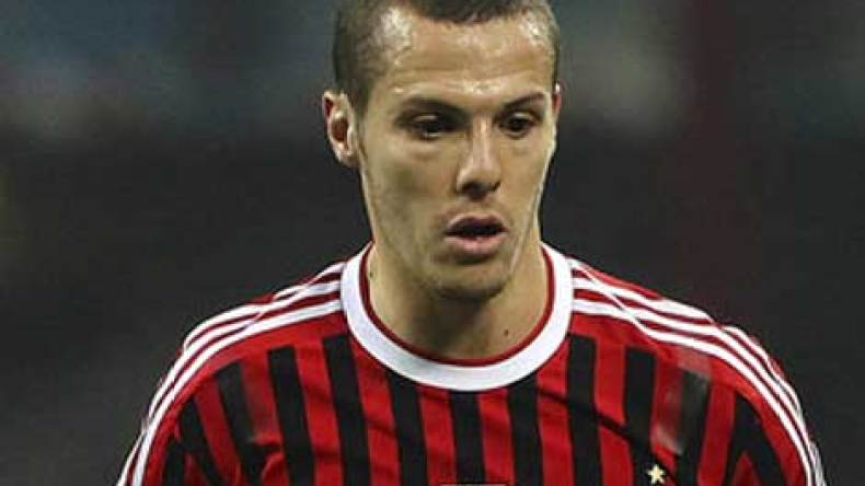 إفتقاد مصباح للتجربة الدولية أبعده عن مواجهة الأرسنال