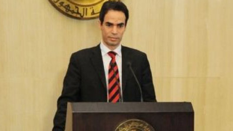 الرئاسة والجيش المصريان ينفيان إيقاف برنامج باسم يوسف