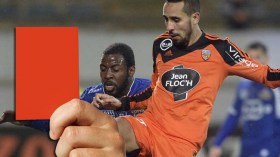 مسلوب يتعرض للطرد في داربي لانس وفالونسيان