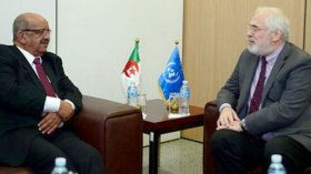 مساهل يستقبل المبعوث الأممي كريستوفر روس
