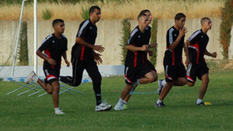 18 فريقا جزائريا وعشرة ملايير هدية صيف 2009