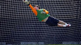 ميسي حارس مرمى!؟