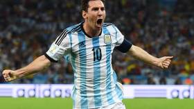 ميسي يستعد لرقم قياسي جديد