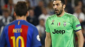 ميسي يثأر  ويفك “عقدة” بوفون.. وهني يسقط بثلاثية