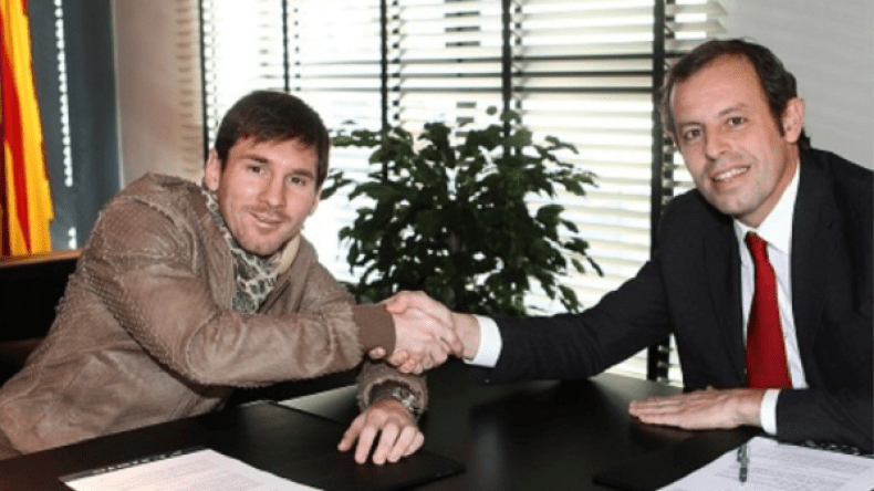 ميسي حزين على رحيل روسيل..!