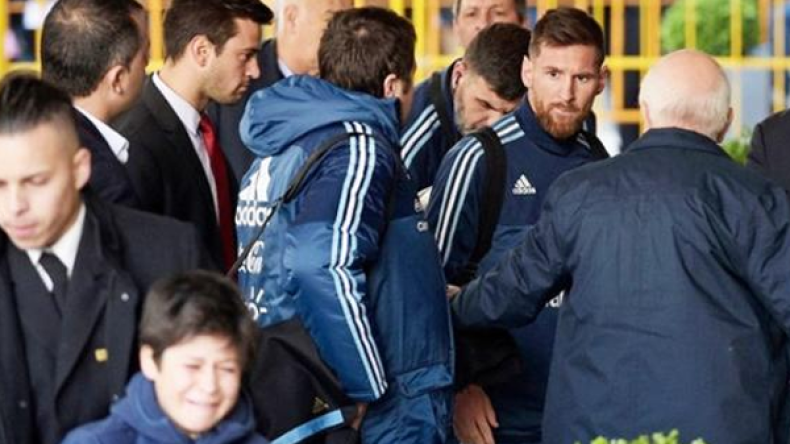 ميسي يتألق مع “البارصا” و”يختفي” مع “التانغو”