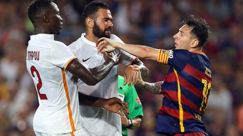 ميسي يصدم عشاقه ويكرر نطحة زيدان