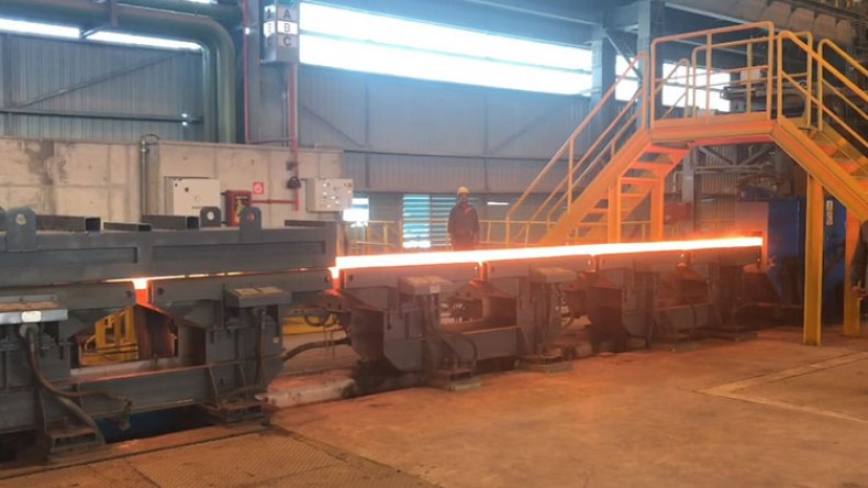 مصانع تحويل الحديد مهددة بالغلق