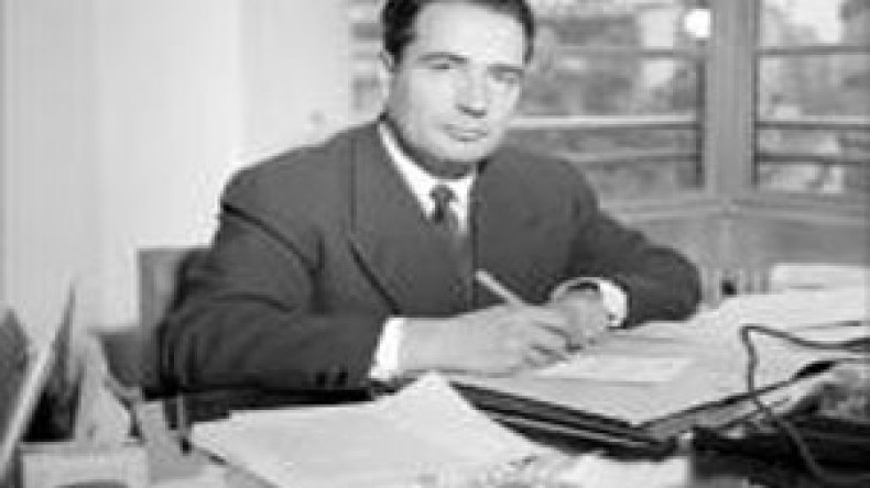 ميتران أشرف على اعدام 45 مجاهدا في ثورة التحرير ورفض 80 بالمائة من طلبات العفو عن المناضلين