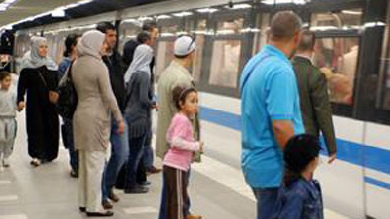 ثلاثة ملايين معوق في الجزائر محرومون من ركوب الميترو