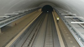 خلافات بين الجزائر وفرنسا تبقي الميترو في النفق