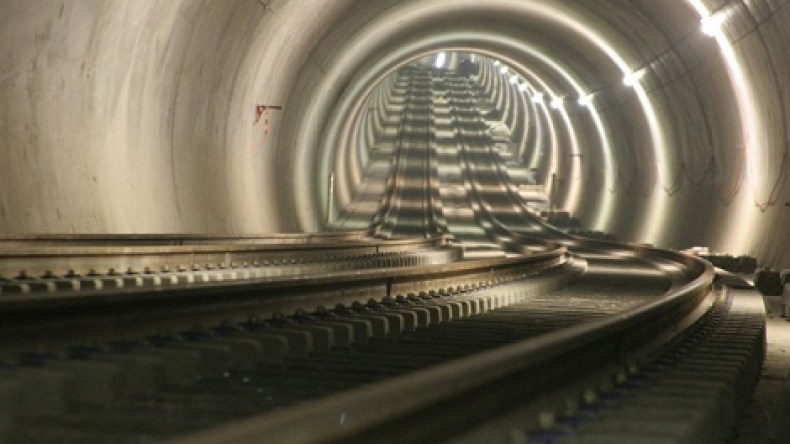 مكتب برتغالي لإنجاز الدراسات التمهيدية لتمديد خط ميترو الجزائر