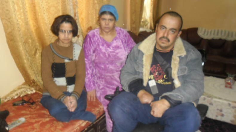 مرضٌ غريب يفتك بشقيقين ويتسبّب في قطع يديهما ورجليهما