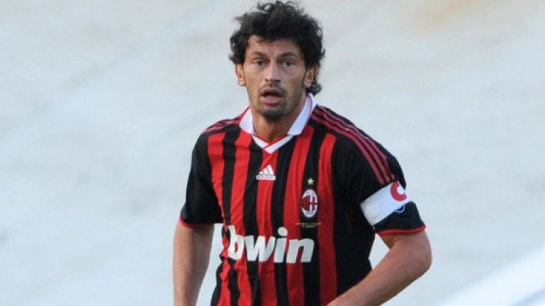 نجم سابق للميلان يستقيل من منصب وزير الطاقة