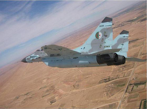 Plane crash Western Algeria: “Pilot survived, MIG 25 turned into a flame”