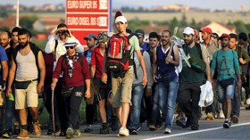 ألمانيا تتوقع وصول نحو 300 ألف مهاجر هذه السنة