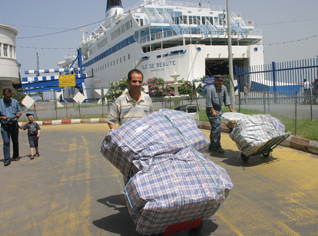 Plus d’un million d’algériens ont voyagé à l’étranger en 6 mois