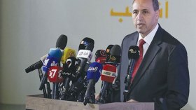 معارضون يقطعون طريق ميهوبي في تغيير اسم “الأرندي”