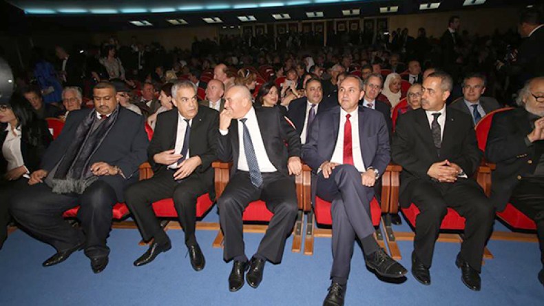 ميهوبي يدافع وولد خليفة يتشاجر وابنة نور الشريف تضرب عن الكلام