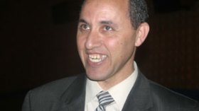 ميهوبي يقرأ “أسفار الملائكة” في لبنان