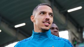 بن ناصر والميلان يتأهّلان