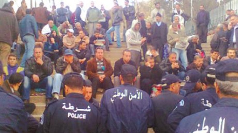 اعتصام مفصولين من الجيش بالعاصمة