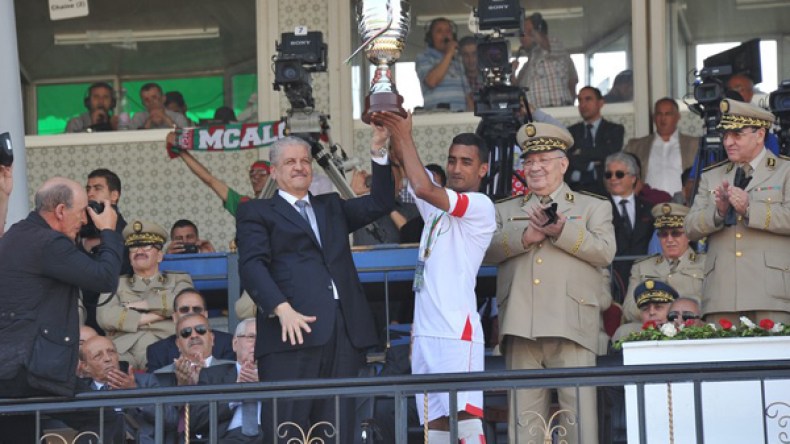 فريق قيادة الناحية العسكرية الثانية يتوج بكأس الجزائر العسكرية
