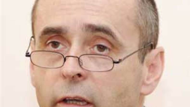 مينار يستنكر استنطاق علي فضيل ويؤيد مبادرة سفينة غزّة