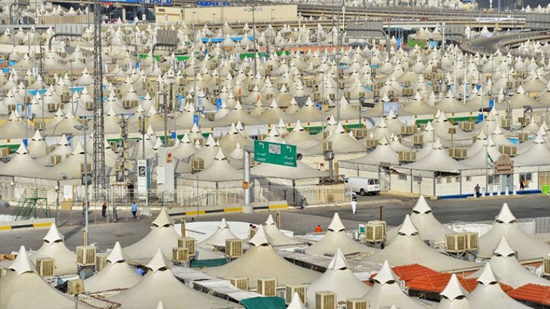 خيم‮ ‬مكيفة‮.. وحافلات‮ ‬لنقل‮ ‬الحجاج‮ ‬الجزائريين‮ ‬إلى‮ ‬منى‮ ‬وعرفات‮!!‬