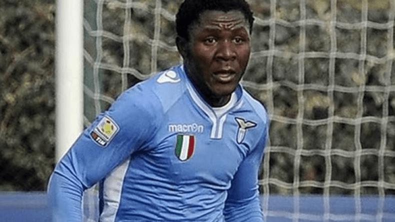 لاعب إفريقي مشكوك في عمره يصنع الحدث في إيطاليا