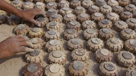 جمعيات جزائرية وفرنسية تطالب ساركوزي بتعويض ضحايا الألغام في الجزائر