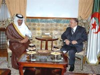 le Premier ministre du Qatar reçu par Bouteflika