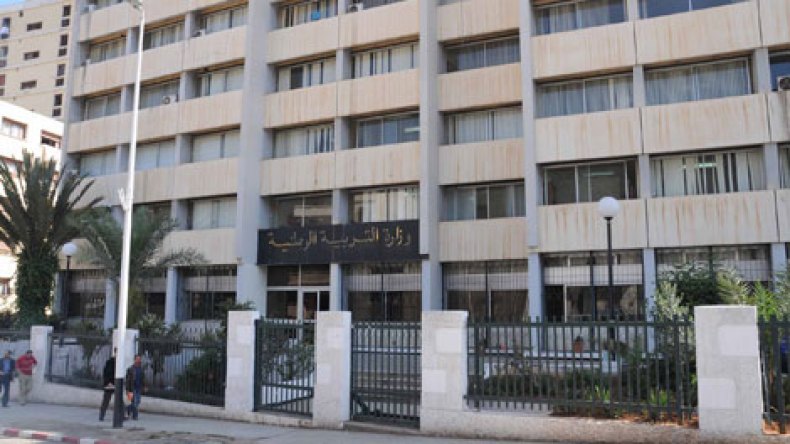 إلزام مديريات التربية بتوظيف الإداريين في مناصبهم الجديدة قبل 31 ديسمبر