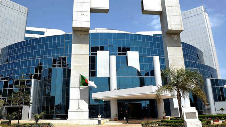 تسوية عقود الأعوان المتعاقدين في مؤسسات الصحة