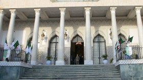 وزارة العدل تنفي فتح تحقيقات حول المترشحين للرئاسيات